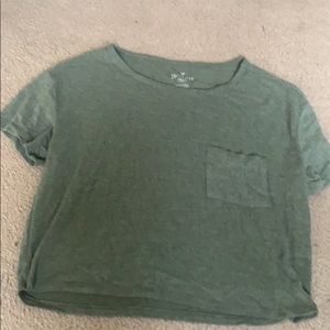 American Eagle cropped tee